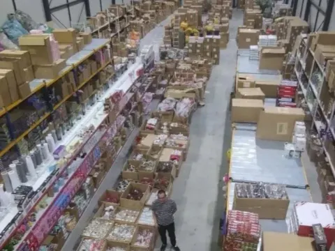 Izdavanje, poslovni prostor, 1000m², Ledine, Beograd - image 2