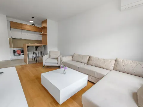 Izdavanje, jednosoban stan, 37m², Bečići, Budva - image 2