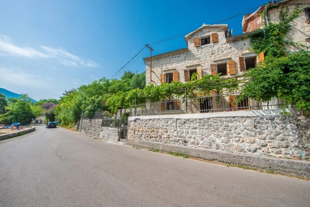 Sale, house, 168m², Prčanj, Kotor