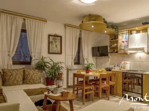 Prodaja, kuća, 330m², Prčanj, Kotor - image 13