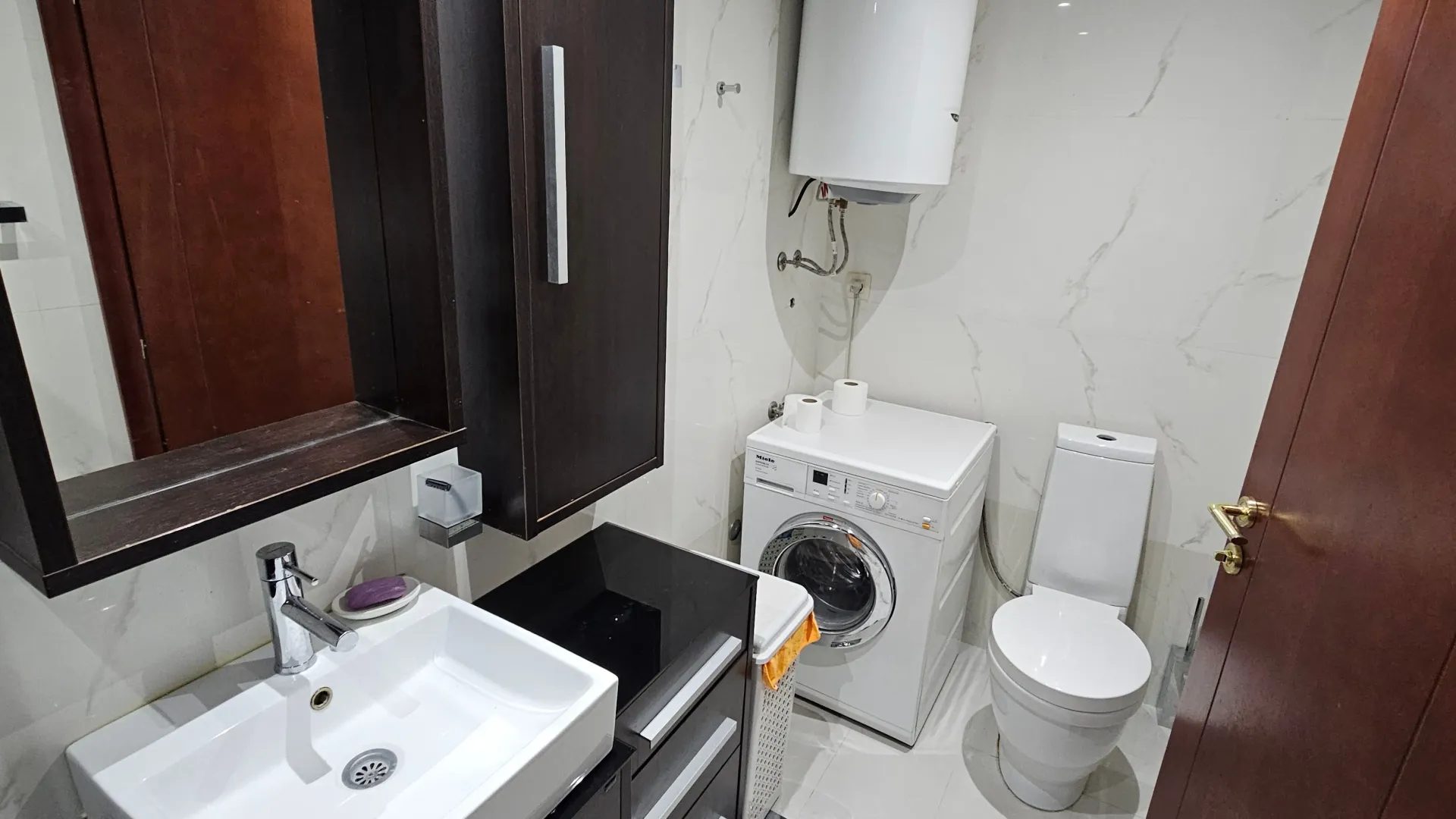 Prodaja, dvosoban stan, 86m², Pržno, Budva
