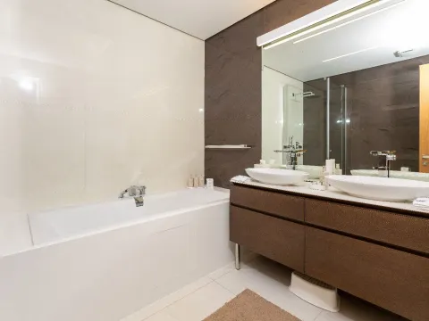 Prodaja, jednosoban stan, 97m², Budva, Crna Gora - image 22