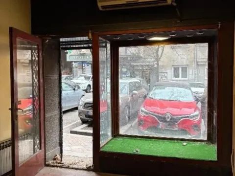 Izdavanje, poslovni prostor, 35m², Savski Venac, Beograd - image 2