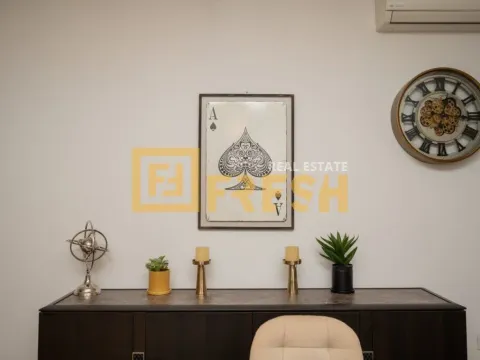 Izdavanje, trosoban stan, 102m², Centar, Podgorica - image 13