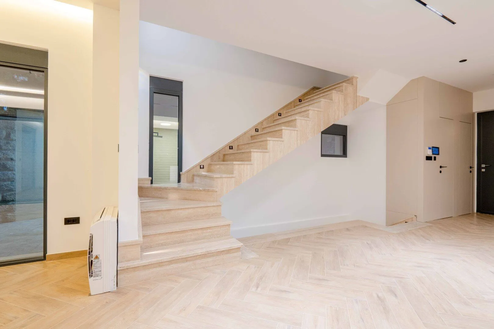 Sale, house, 240m², Kamenovo, Budva