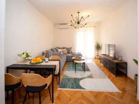 Izdavanje, jednosoban stan, 47m², Gruda, Cetinje - image 3