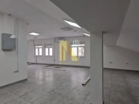 Izdavanje, poslovni prostor, 550m², Adamovićevo Naselje, Novi Sad Sve Podlokacije - image 5