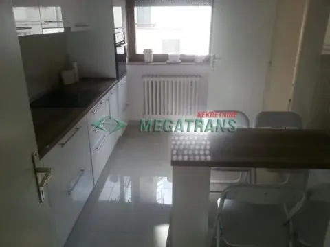 Rent, four bedroom apartment, 105m², Bulevar Oslobodjenja, Novi Sad Sve Podlokacije - image 4