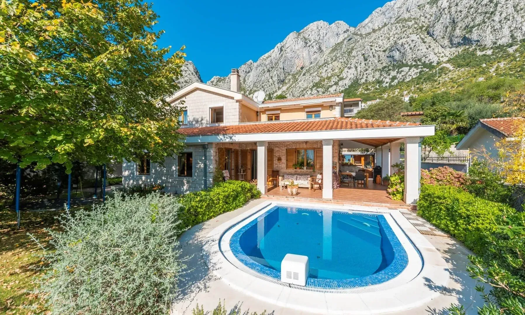 Sale, house, 305m², Orahovac, Kotor
