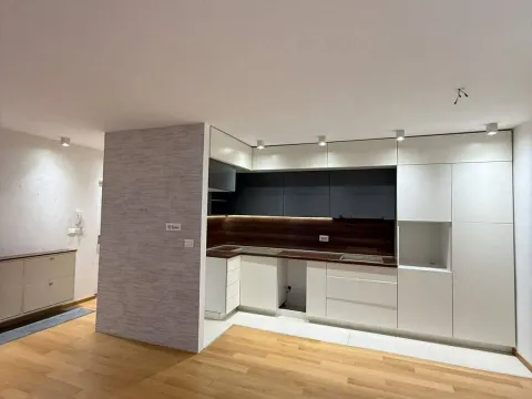 Prodaja, dvosoban stan, 82m², Centar, Budva - image 9