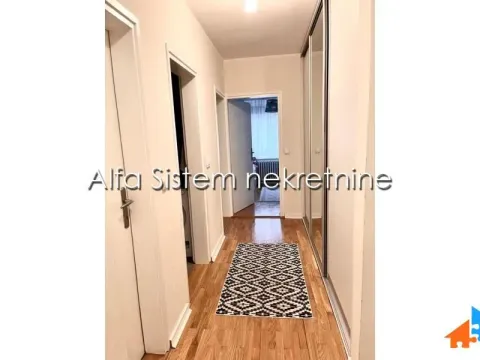 Izdavanje, četvorosoban stan, 105m², Vračar Hram, Vračar Sve Podlokacije - image 12