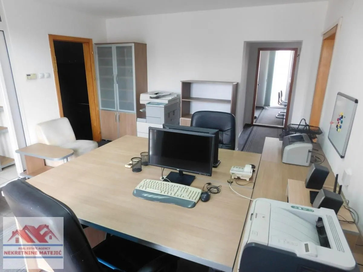 Rent, office space, 74m², Centar, Kragujevac