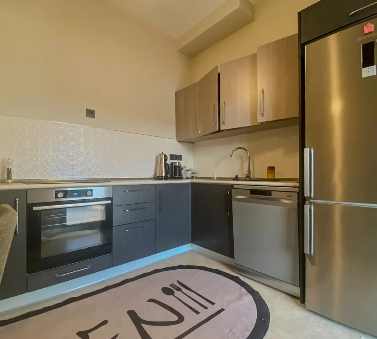 Izdavanje, stan, 120m², Topla, Herceg Novi