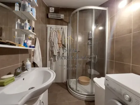 Prodaja, dvosoban stan, 62m², Dobrota, Kotor - image 11