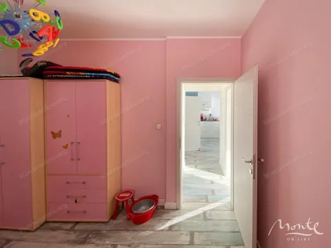 Sale, four bedroom apartment, 98m², Sveti Stefan, Budva - image 17