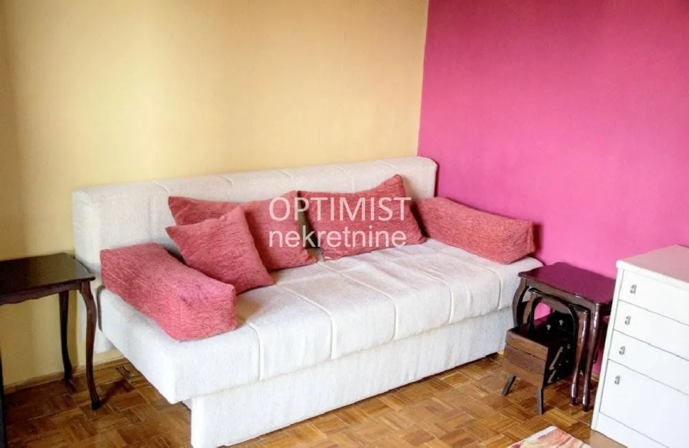 Prodaja, dvosoban stan, 57m², Petlovo Brdo, Beograd