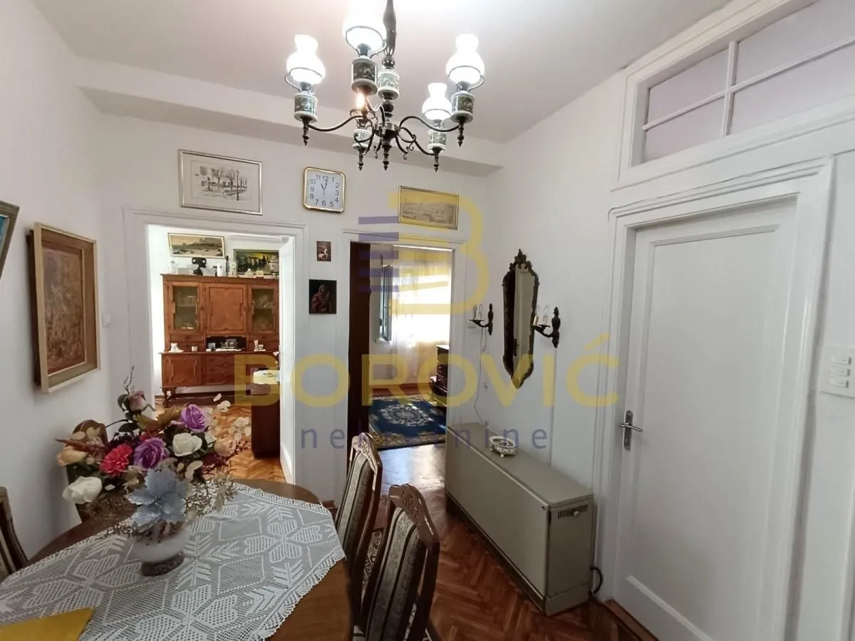 Prodaja, dvosoban stan, 67m², Senjak, Beograd