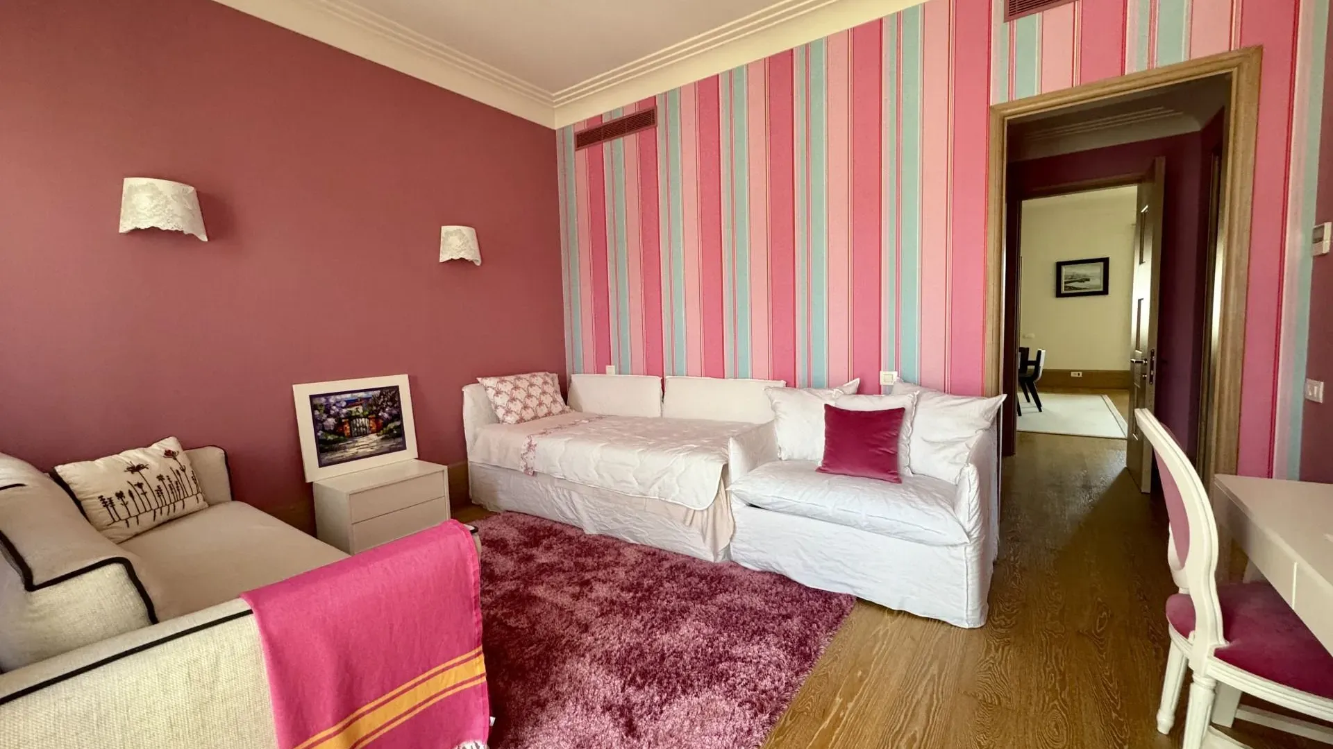 Izdavanje, trosoban stan, 223m², Porto Montenegro, Tivat