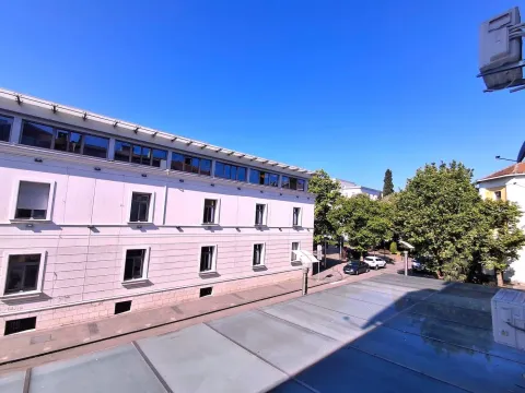 Rent, apartment, 68m², Centar, Podgorica - image 13