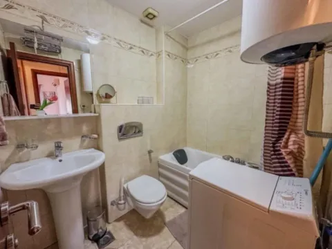 Izdavanje, jednosoban stan, 53m², Preko Morače, Podgorica - image 10