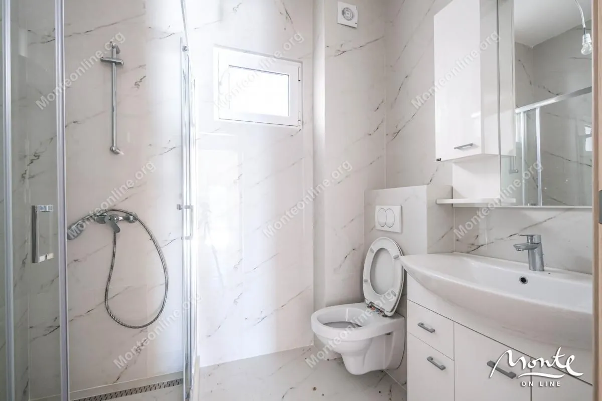 Prodaja, dvosoban stan, 66m², Tivat, Crna Gora