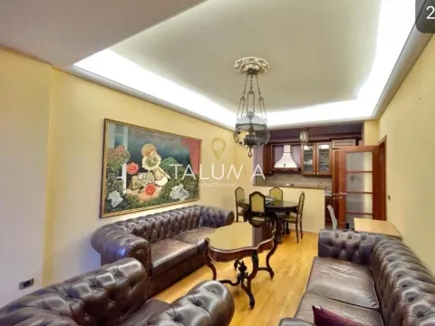 Izdavanje, jednosoban stan, 60m², Centar, Podgorica - image 2