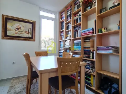 Rent, two bedroom apartment, 76m², Blok 6, Podgorica - image 2