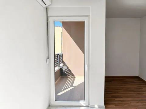 Sale, one bedroom apartment, 37m², Budva, Crna Gora - image 13