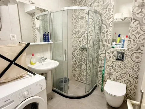 Izdavanje, jednosoban stan, 56m², Momišići, Podgorica - image 5
