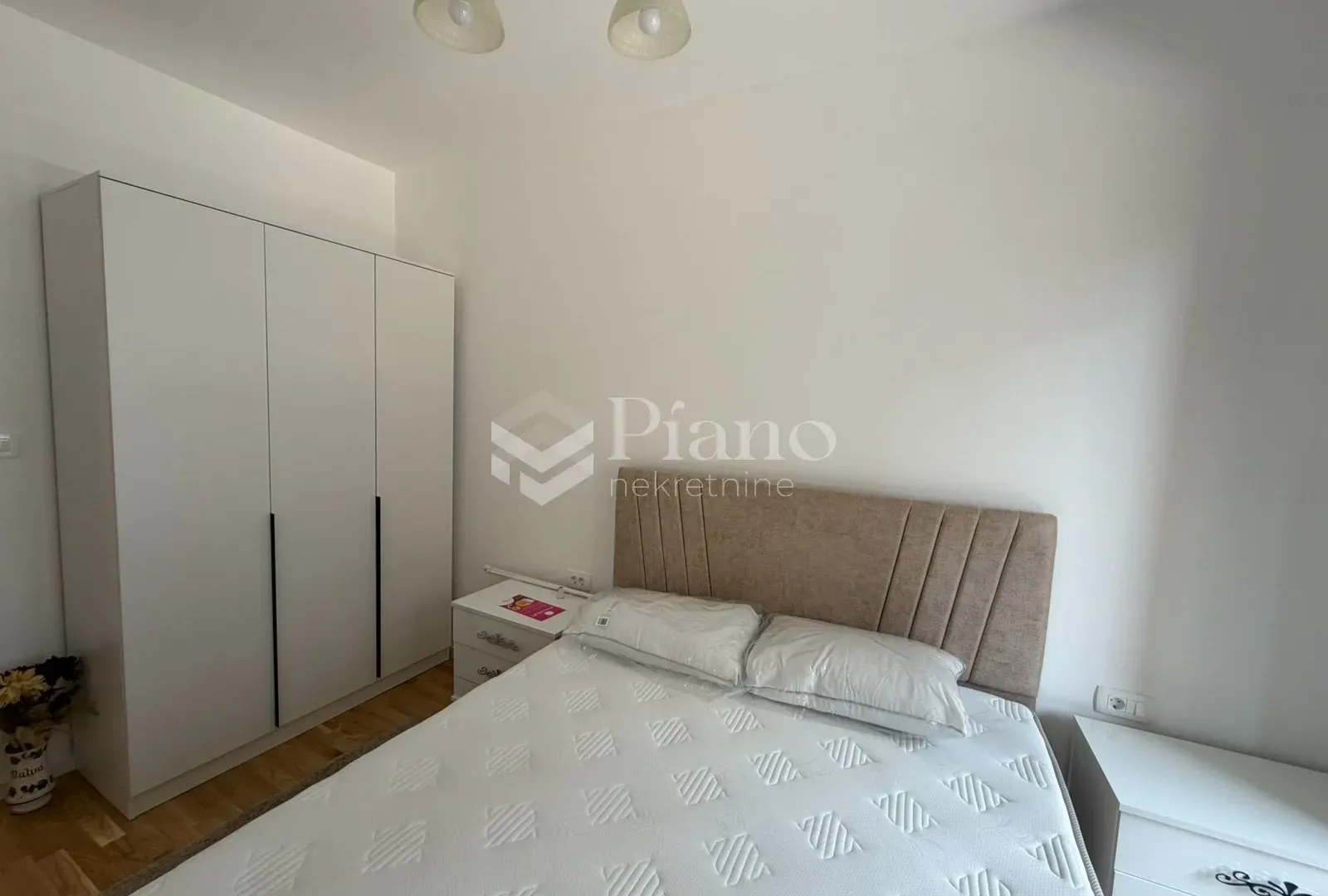 Izdavanje, jednosoban stan, 41m², Stari Aerodrom, Podgorica