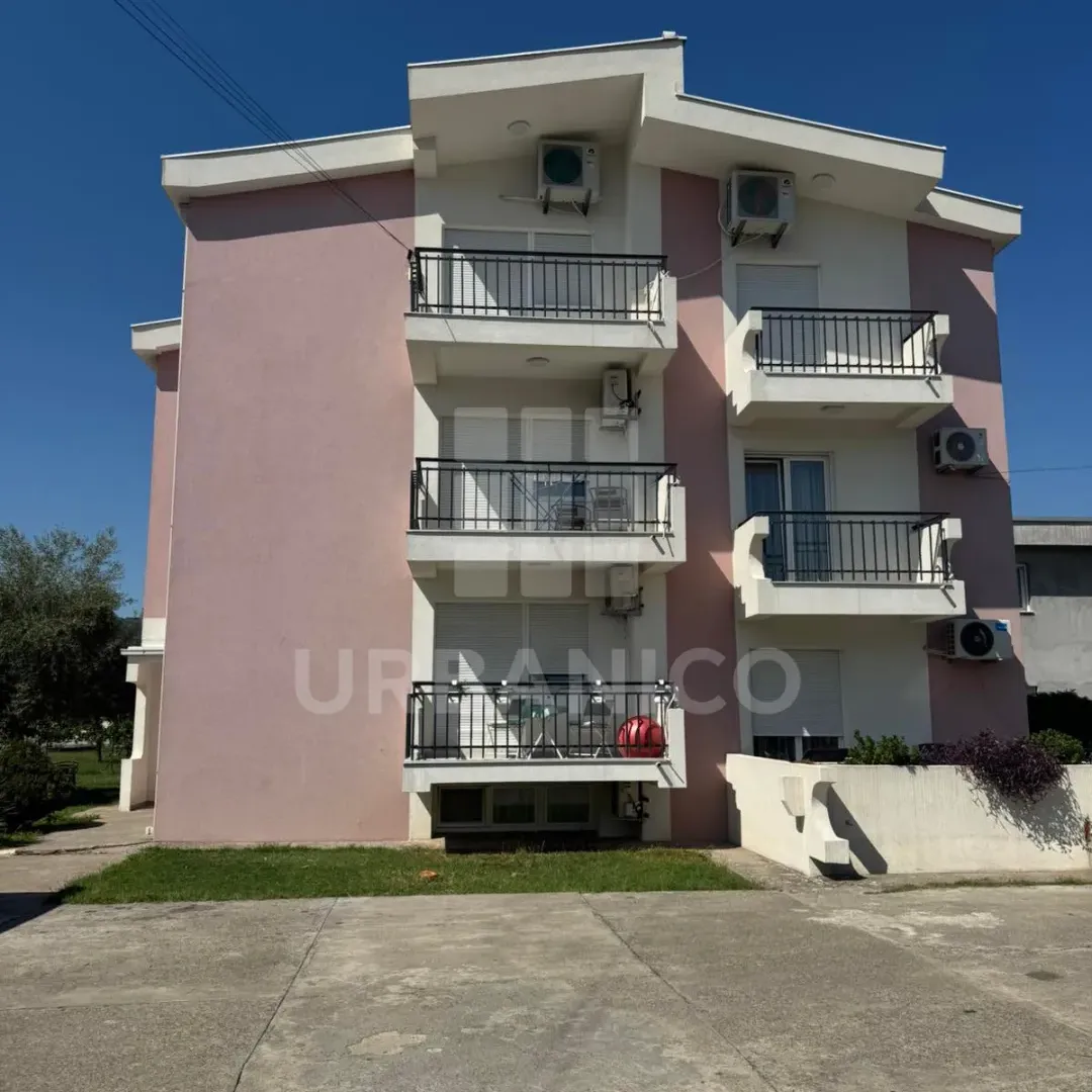 Izdavanje, dvosoban stan, 75m², Gornja Gorica, Podgorica