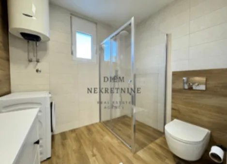 Rent, three bedroom apartment, 100m², Blok 6, Podgorica - image 5