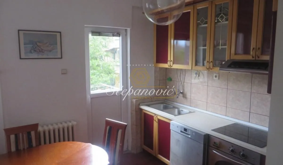 Prodaja, trosoban stan, 67m², Stari grad, Novi Sad