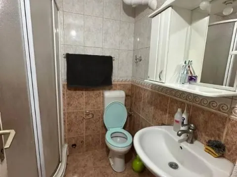 Izdavanje, stan, 74m², Centar, Bar - image 10