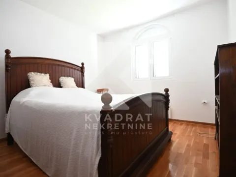 Rent, house, 400m², Zlatica, Podgorica - image 11