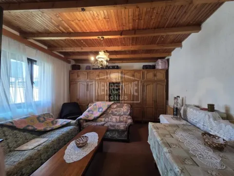 Kuća in Mali Bajmok