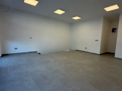 Rent, office space, 95m², City Kvart, Podgorica - image 1