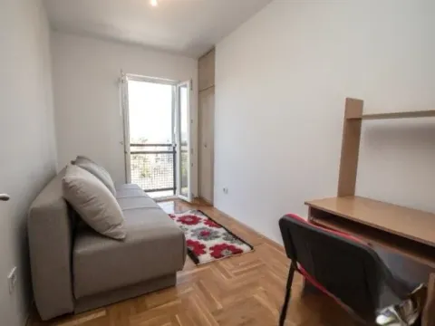 Izdavanje, dvosoban stan, 60m², City Kvart, Podgorica - image 3