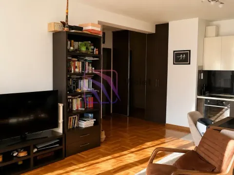 Prodaja, jednosoban stan, 54m², Vezirov Most, Podgorica - image 9