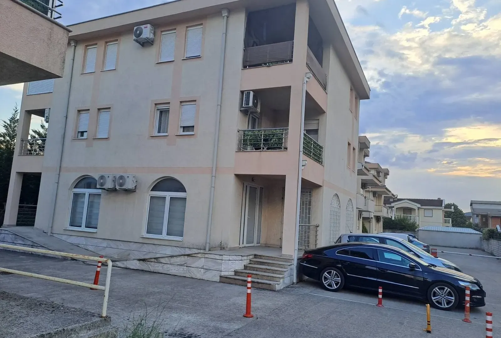 Rent, office space, 110m², Podgorica, Crna Gora