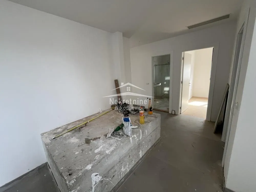 Prodaja, stan, 230m², Zemun Sve Podlokacije, Beograd
