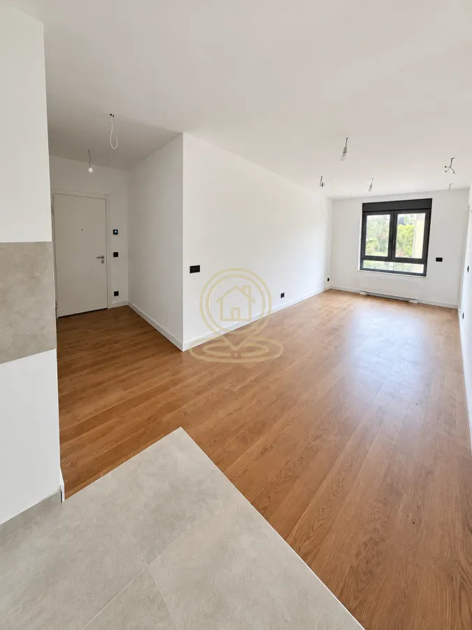 Prodaja, dvosoban stan, 74m², Banovo Brdo, Beograd