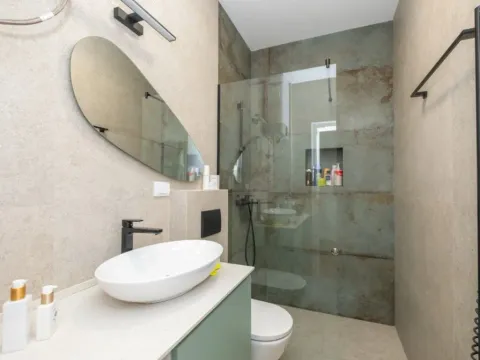 Izdavanje, dvosoban stan, 70m², Centar, Podgorica - image 8