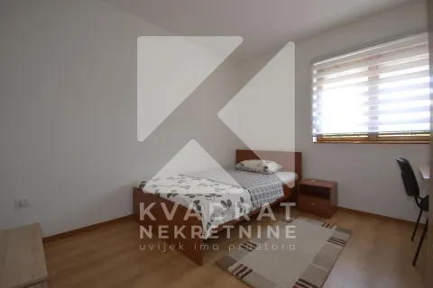 Rent, house, 200m², Dalmatinska ulica, Podgorica - image 15