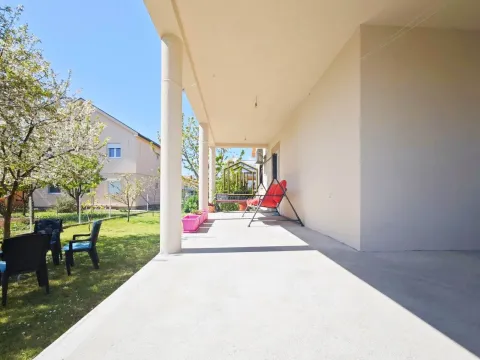 Izdavanje, trosoban stan, 90m², Donja Gorica, Podgorica - image 14