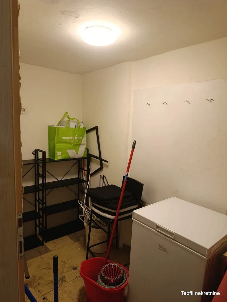 Rent, office space, 60m², Vračar, Šid