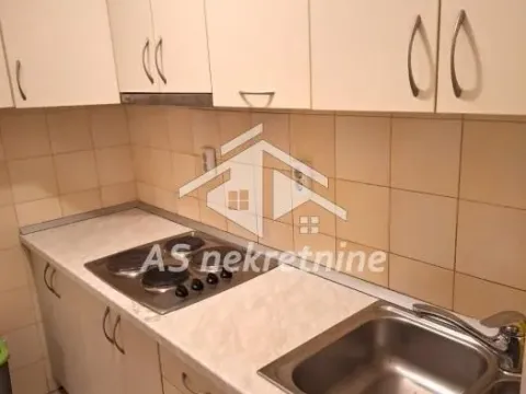 Rent, four bedroom apartment, 105m², Vračar Sve Podlokacije, Beograd - image 8