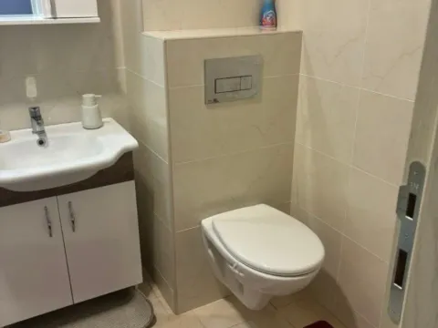 Izdavanje, jednosoban stan, 41m², Centar, Budva - image 7