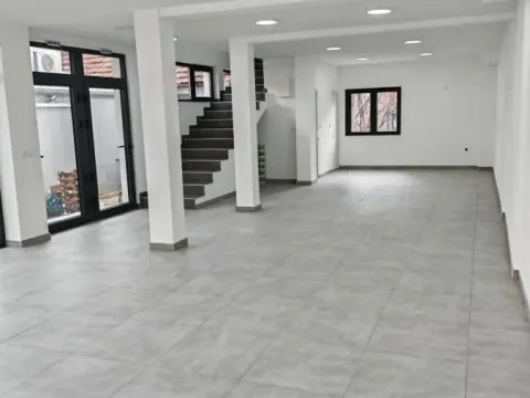 Rent, office space, 190m², Erdoglija, Kragujevac - image 2