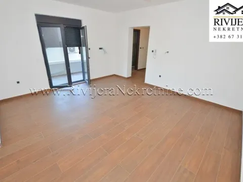 Prodaja, jednosoban stan, 46m², Herceg Novi, Crna Gora